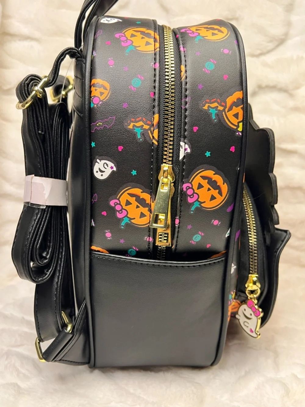 Hello Kitty Black Halloween Backpack with pumpkins & ghosties - Picture 4 of 8